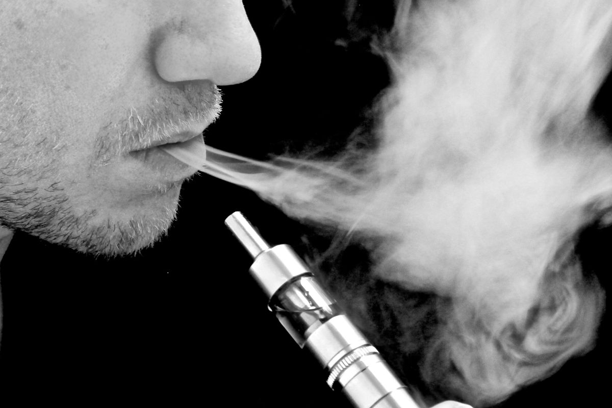 电子烟真的是香烟的代替品以及戒烟的好帮手吗?